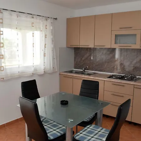 Renzzo Apartment *