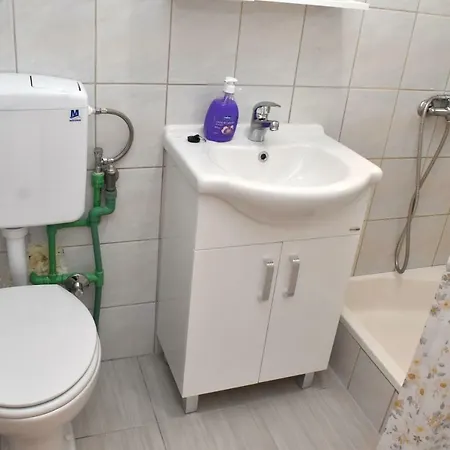 Apartment Renzzo Vir