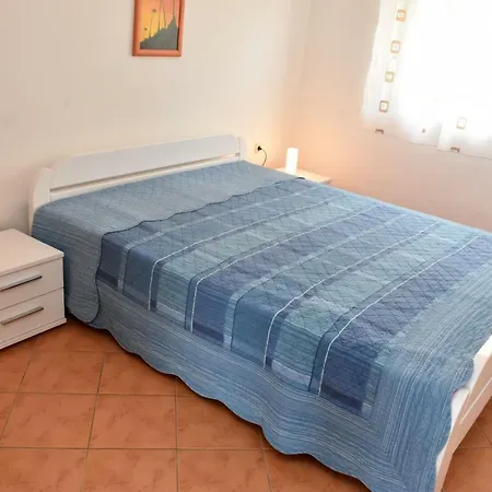 Apartment Renzzo Vir